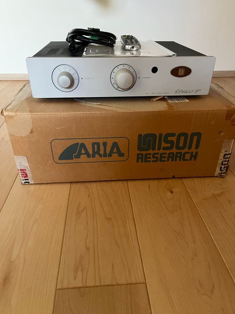UNISON RESEARCH UNICO P プリメインアンプ Unison Researchのプリメインアンプ、Unico Pの中古品のご紹介です。