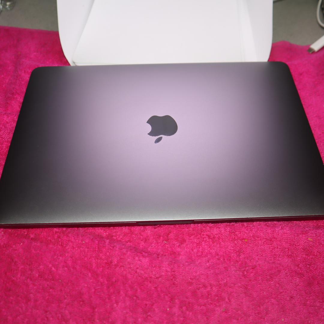 MacBook Pro 2022 - 13 inch - Guide, Specs, Prices, and More - Swappa